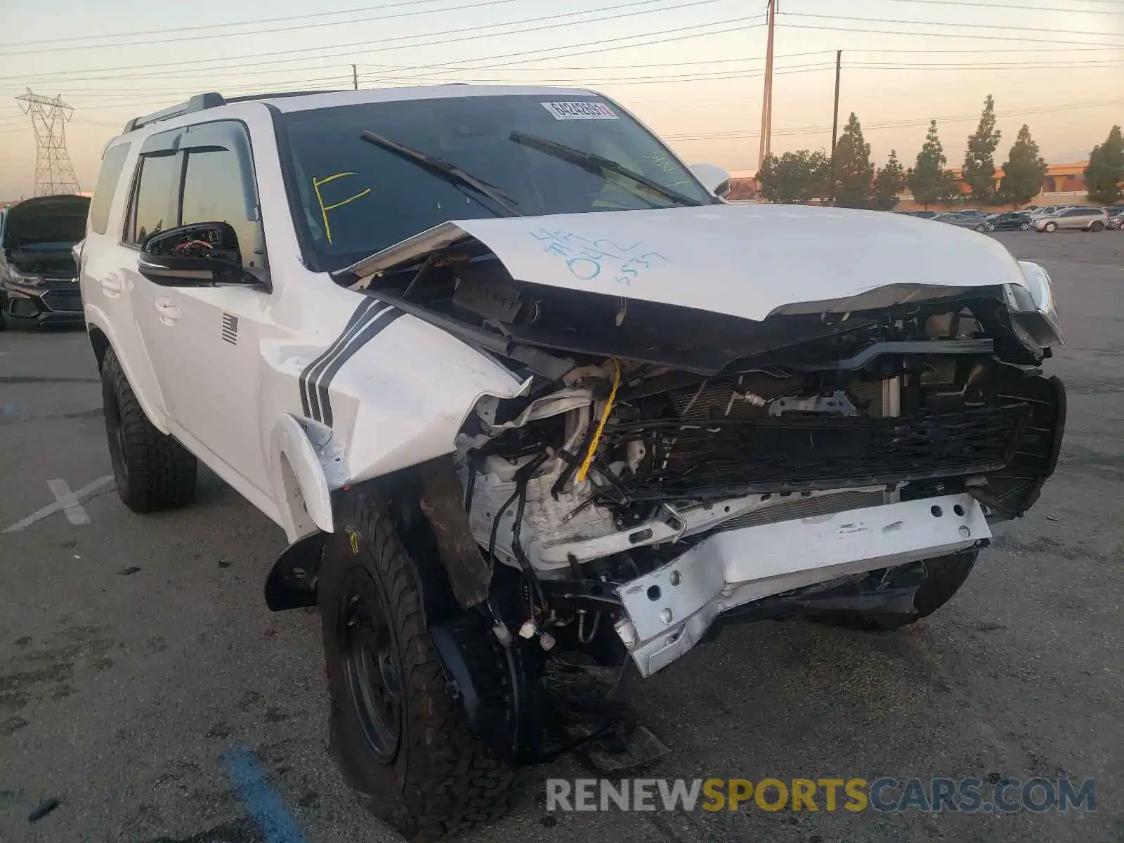 1 Photograph of a damaged car JTENU5JR0M5893537 TOYOTA 4RUNNER 2021