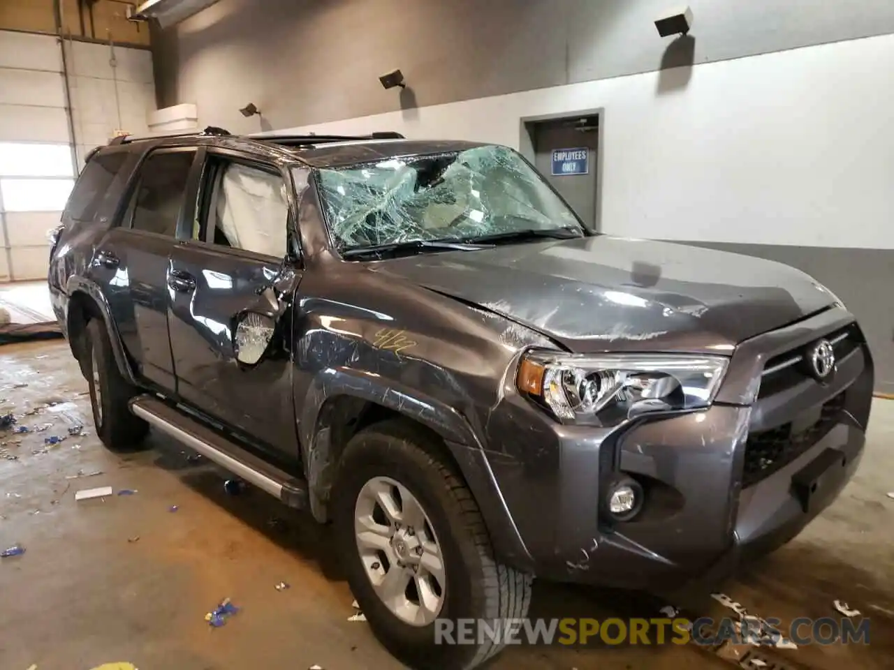 1 Photograph of a damaged car JTENU5JR0M5946561 TOYOTA 4RUNNER 2021