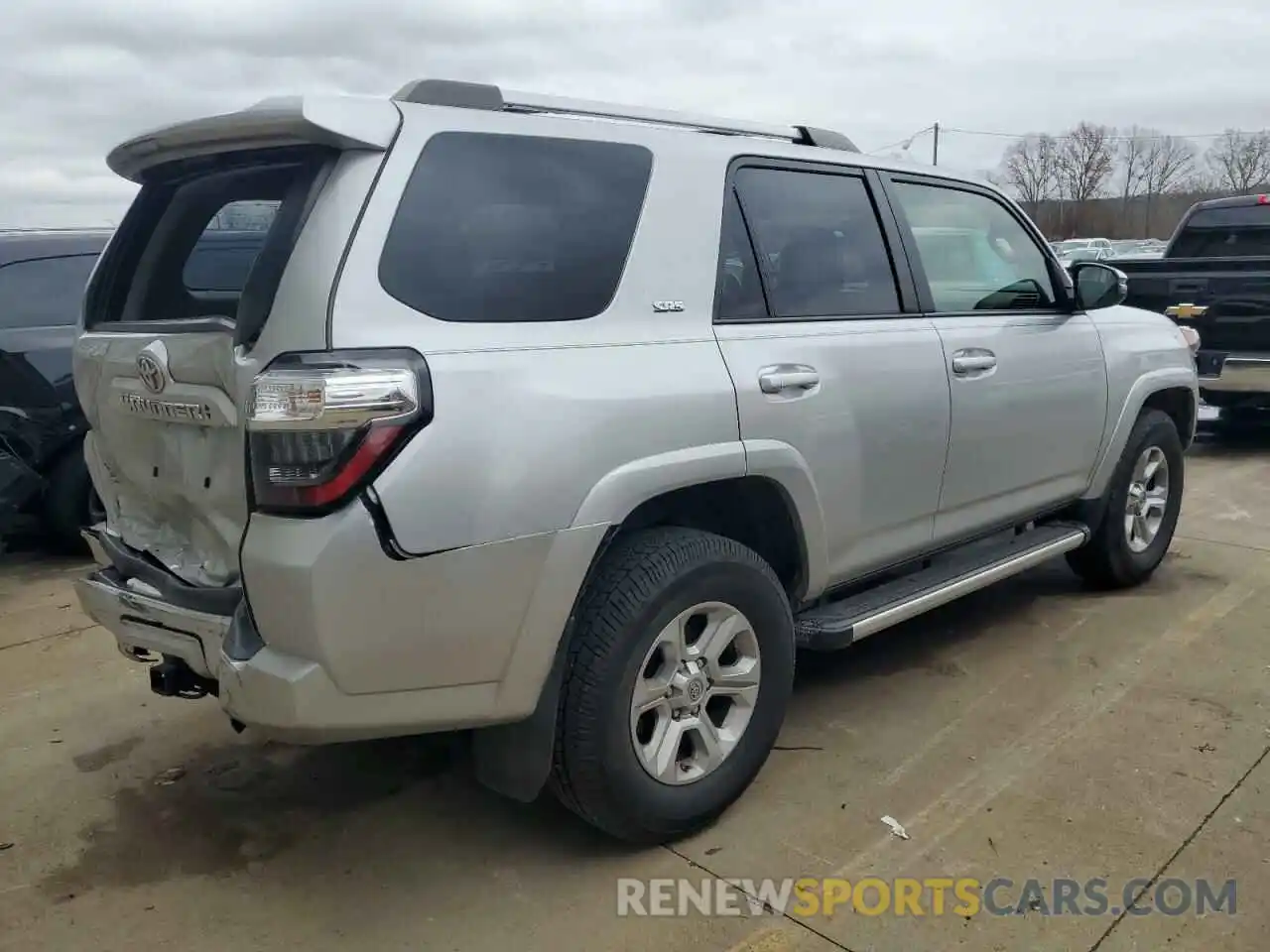 3 Photograph of a damaged car JTENU5JR1M5893014 TOYOTA 4RUNNER 2021