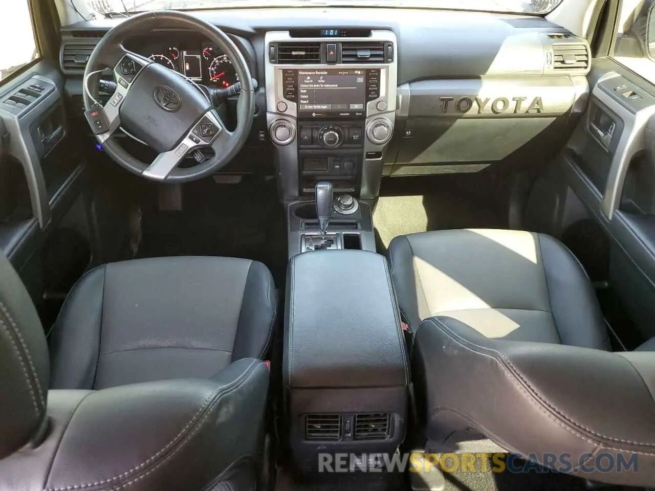 8 Photograph of a damaged car JTENU5JR1M5916033 TOYOTA 4RUNNER 2021