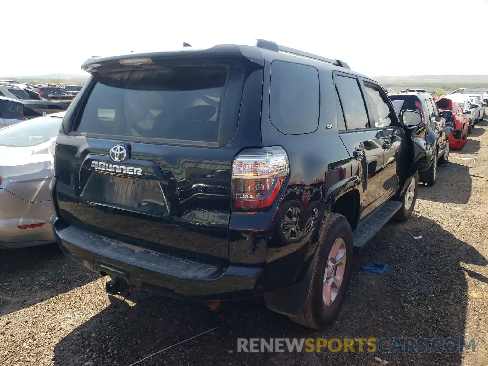 4 Photograph of a damaged car JTENU5JR1M5918736 TOYOTA 4RUNNER 2021