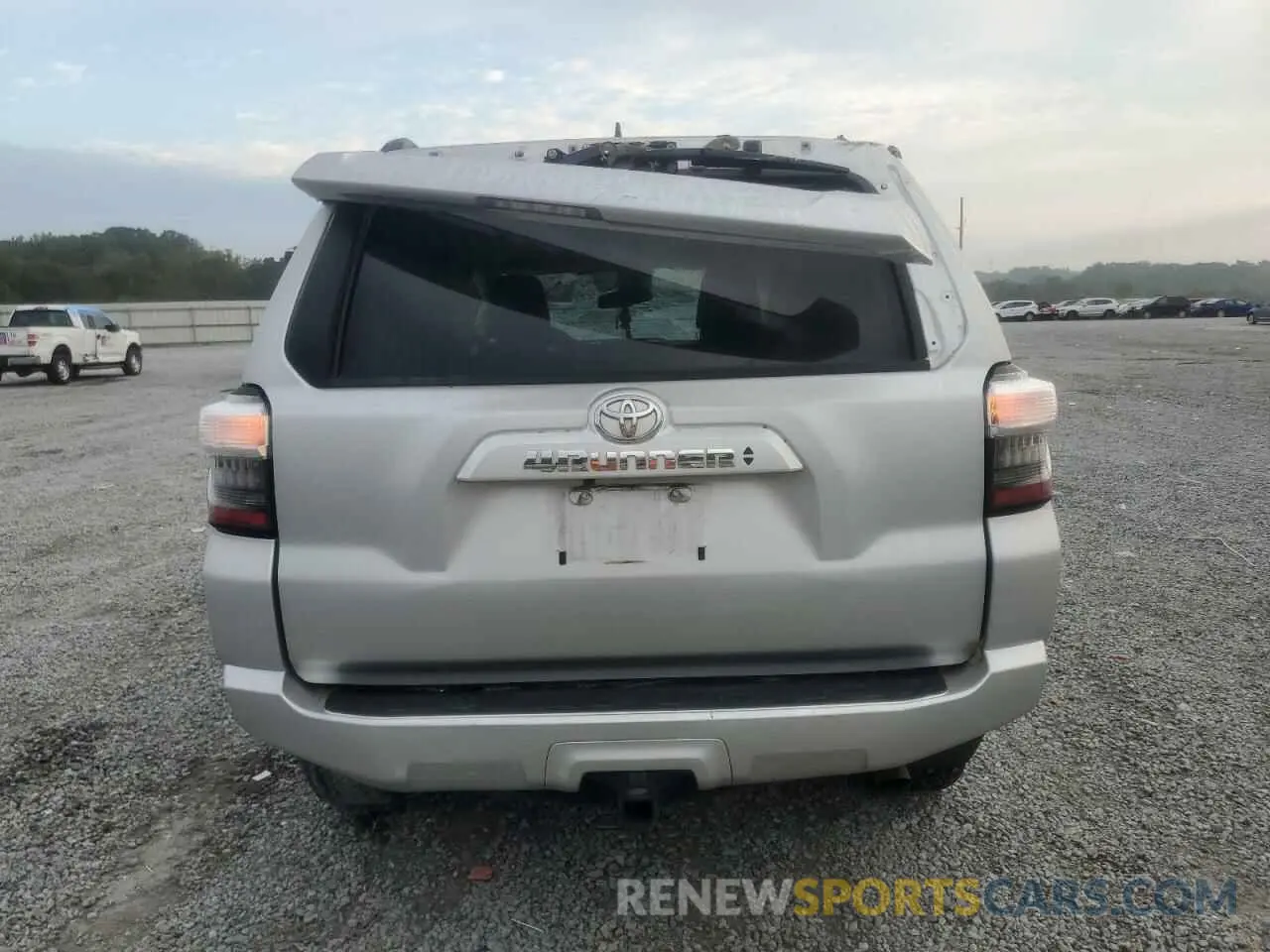 6 Photograph of a damaged car JTENU5JR1M5920230 TOYOTA 4RUNNER 2021