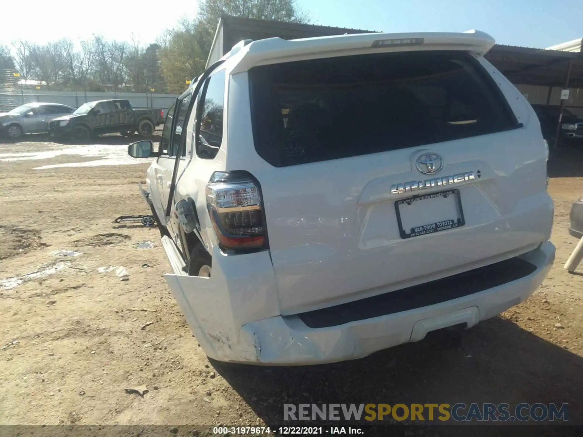 3 Photograph of a damaged car JTENU5JR1M5942616 TOYOTA 4RUNNER 2021