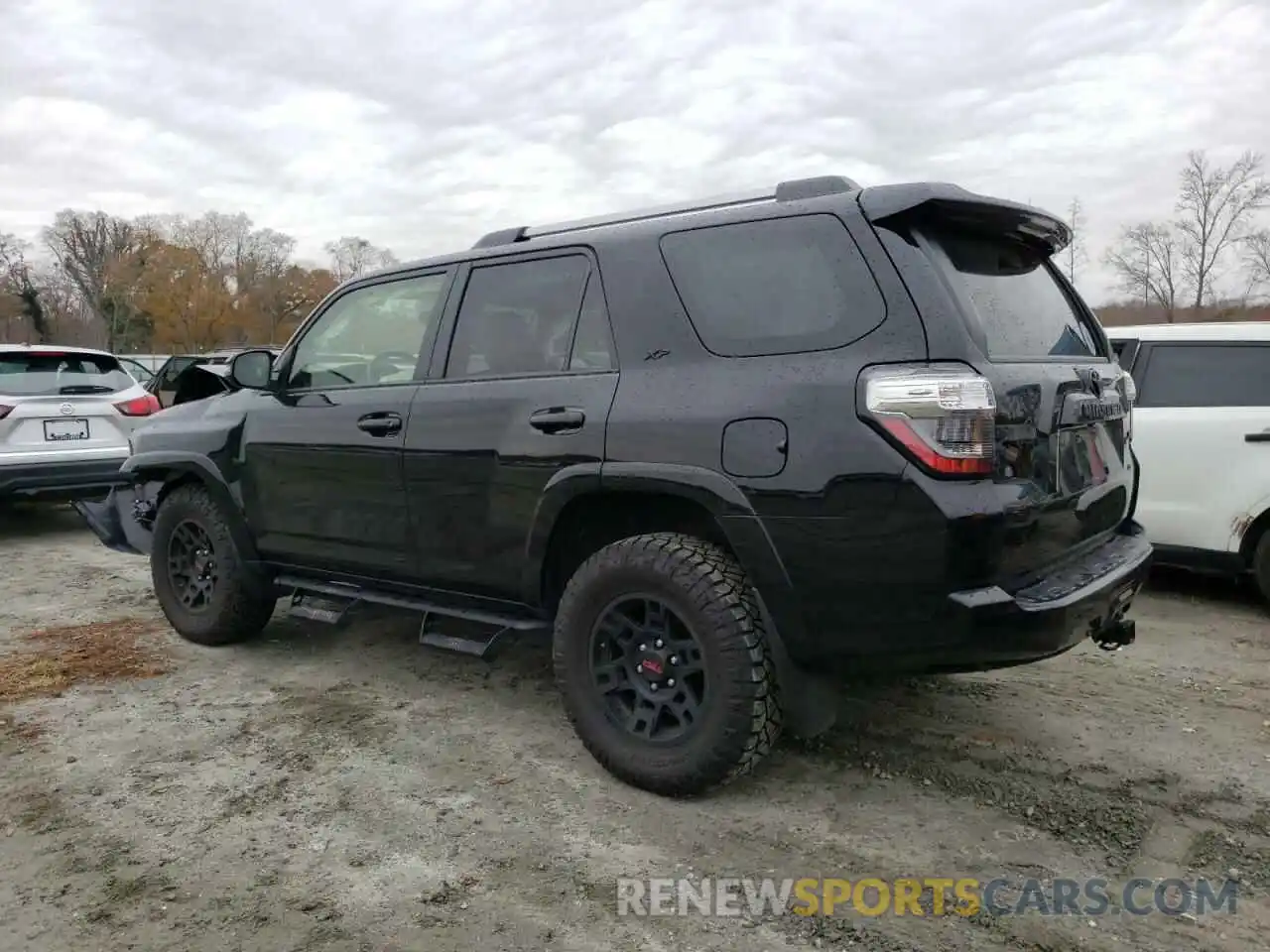 2 Photograph of a damaged car JTENU5JR1M5958878 TOYOTA 4RUNNER 2021