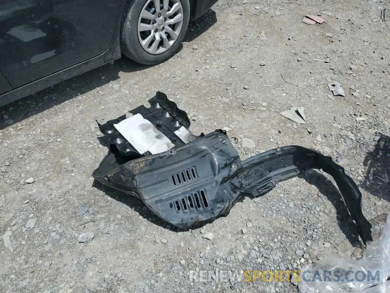 13 Photograph of a damaged car JTENU5JR2M5929292 TOYOTA 4RUNNER 2021