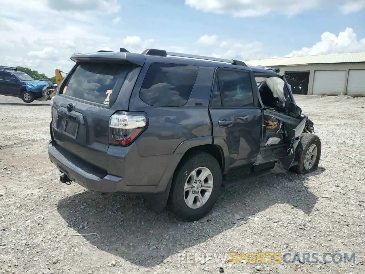 3 Photograph of a damaged car JTENU5JR2M5929292 TOYOTA 4RUNNER 2021