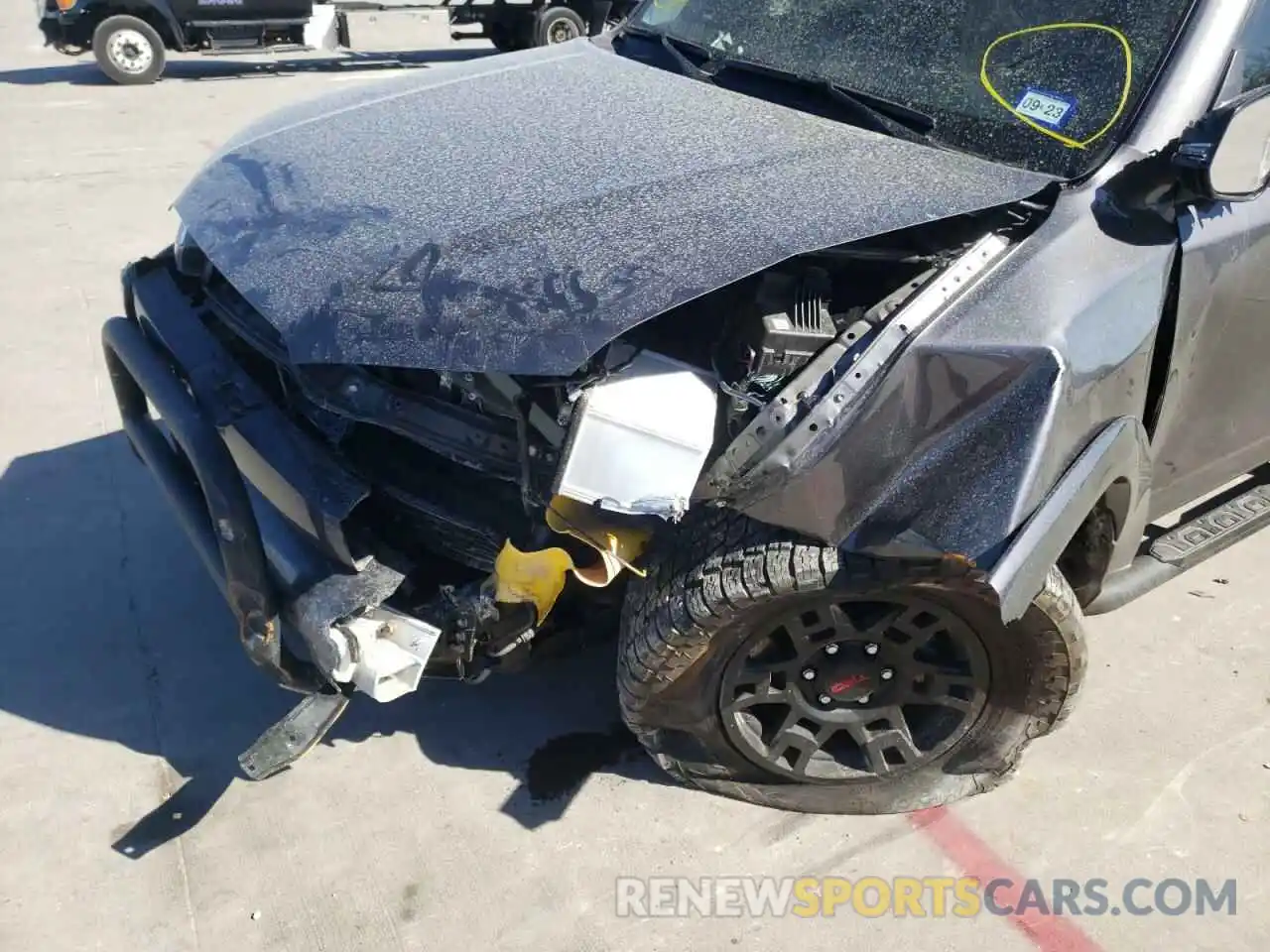 9 Photograph of a damaged car JTENU5JR2M5967914 TOYOTA 4RUNNER 2021