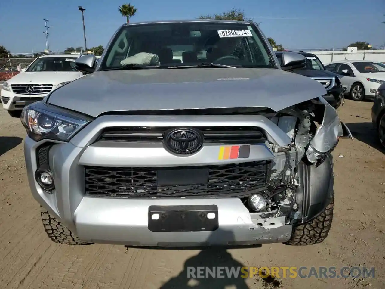 5 Photograph of a damaged car JTENU5JR4M5874960 TOYOTA 4RUNNER 2021