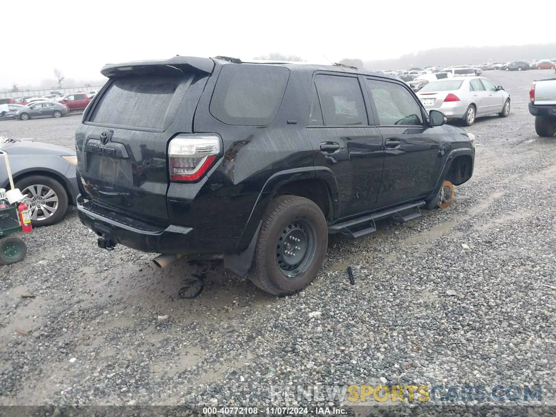 4 Photograph of a damaged car JTENU5JR4M5910209 TOYOTA 4RUNNER 2021