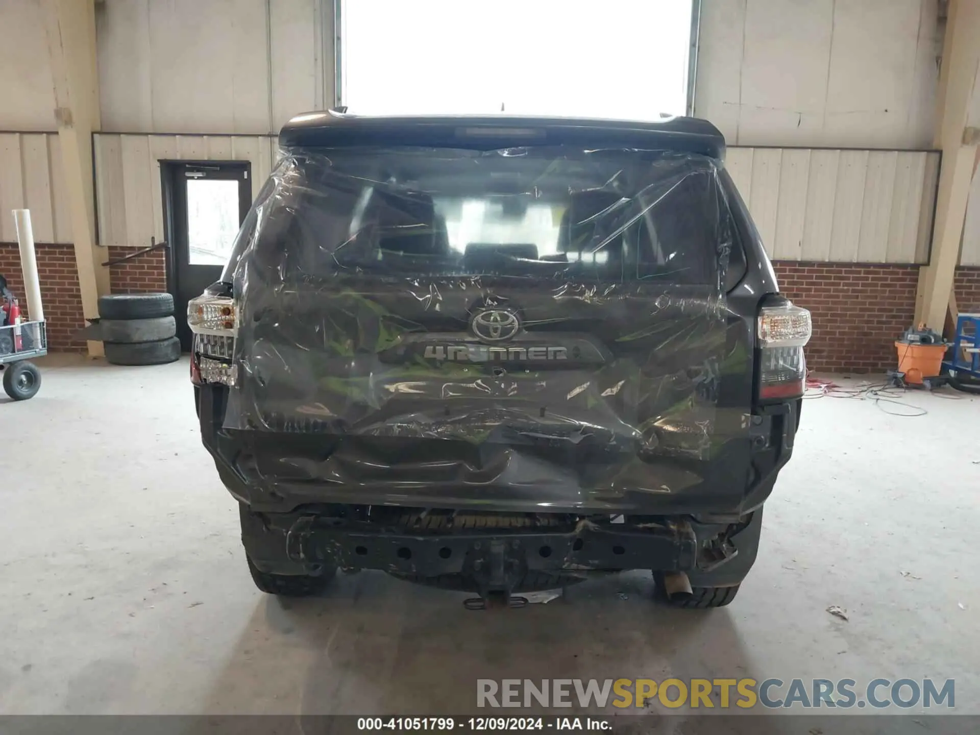 16 Photograph of a damaged car JTENU5JR4M5916026 TOYOTA 4RUNNER 2021