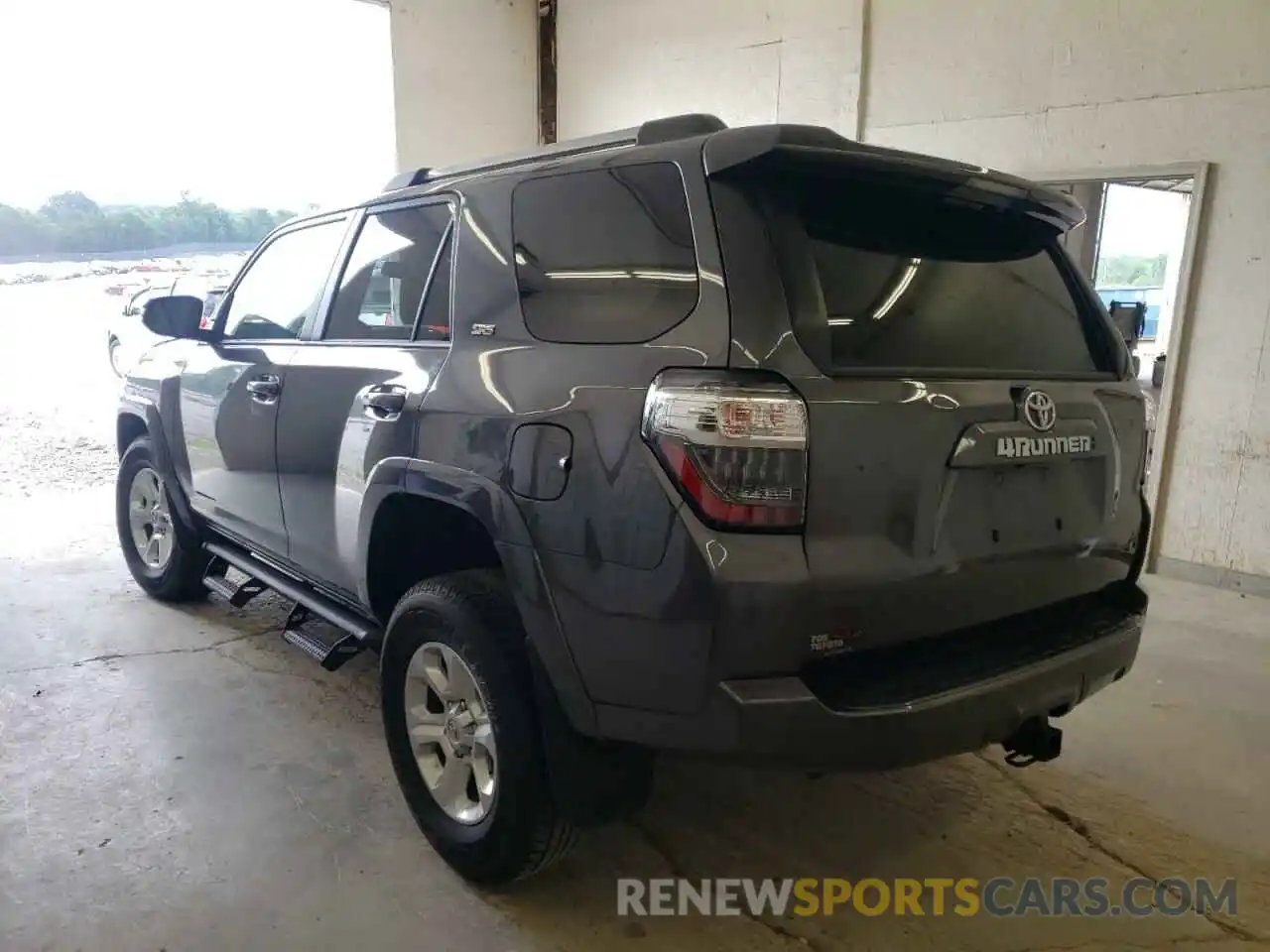 3 Photograph of a damaged car JTENU5JR5M5853048 TOYOTA 4RUNNER 2021