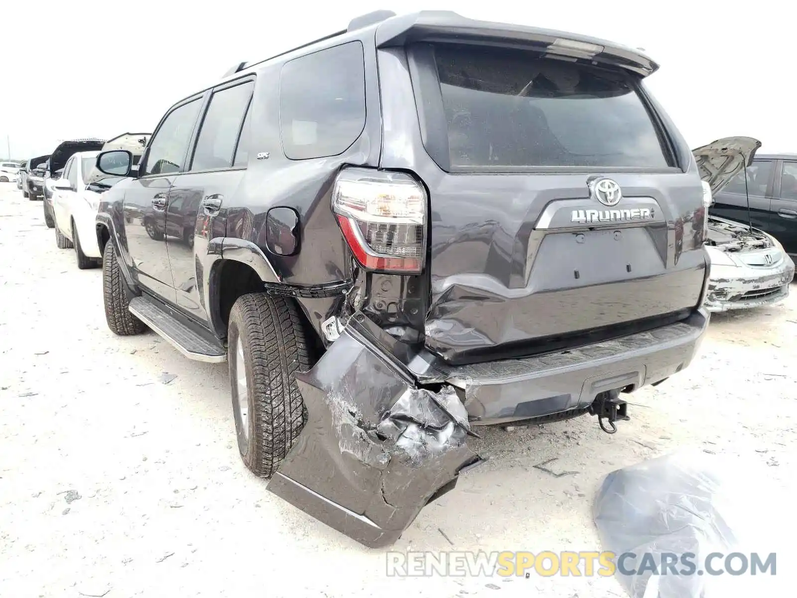 9 Photograph of a damaged car JTENU5JR5M5867418 TOYOTA 4RUNNER 2021