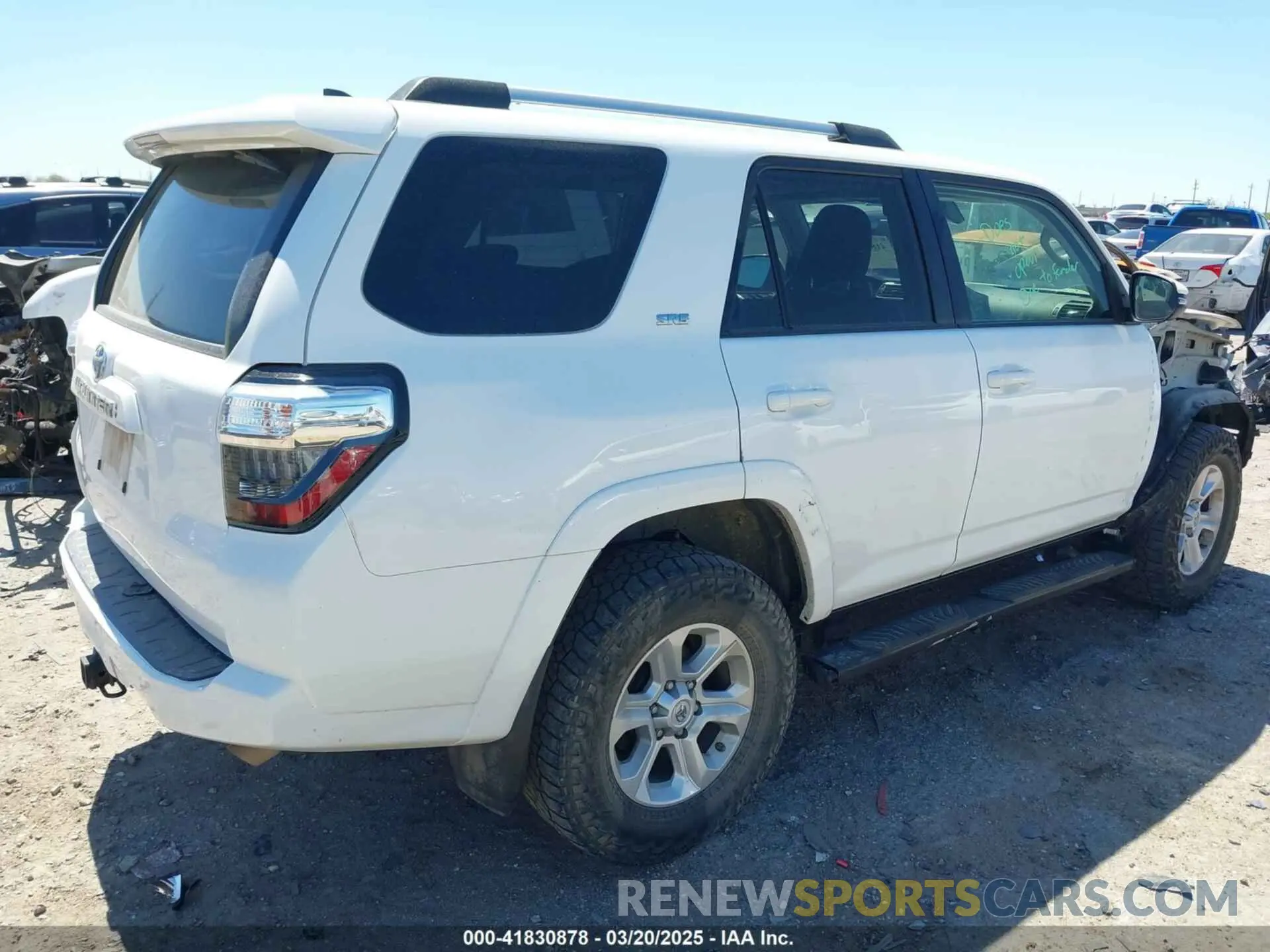 4 Photograph of a damaged car JTENU5JR5M5954431 TOYOTA 4RUNNER 2021