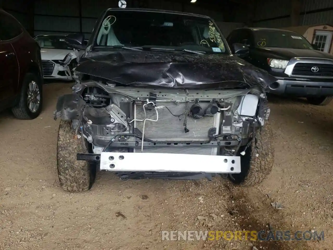 9 Photograph of a damaged car JTENU5JR5M5962576 TOYOTA 4RUNNER 2021