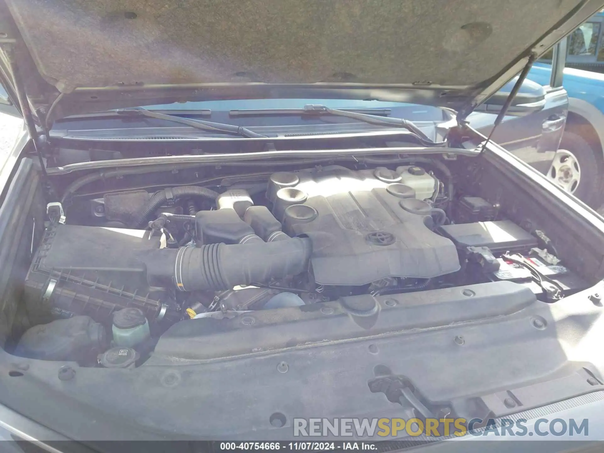 10 Photograph of a damaged car JTENU5JR6M5846545 TOYOTA 4RUNNER 2021