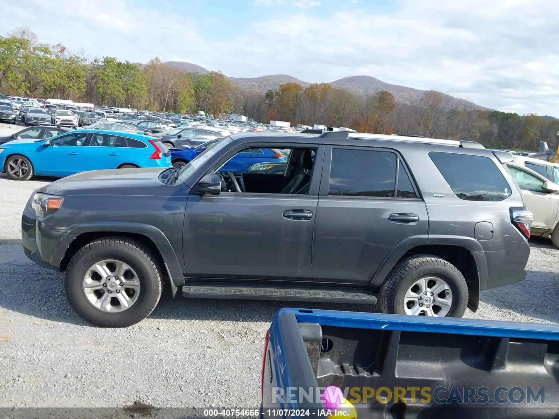 14 Photograph of a damaged car JTENU5JR6M5846545 TOYOTA 4RUNNER 2021