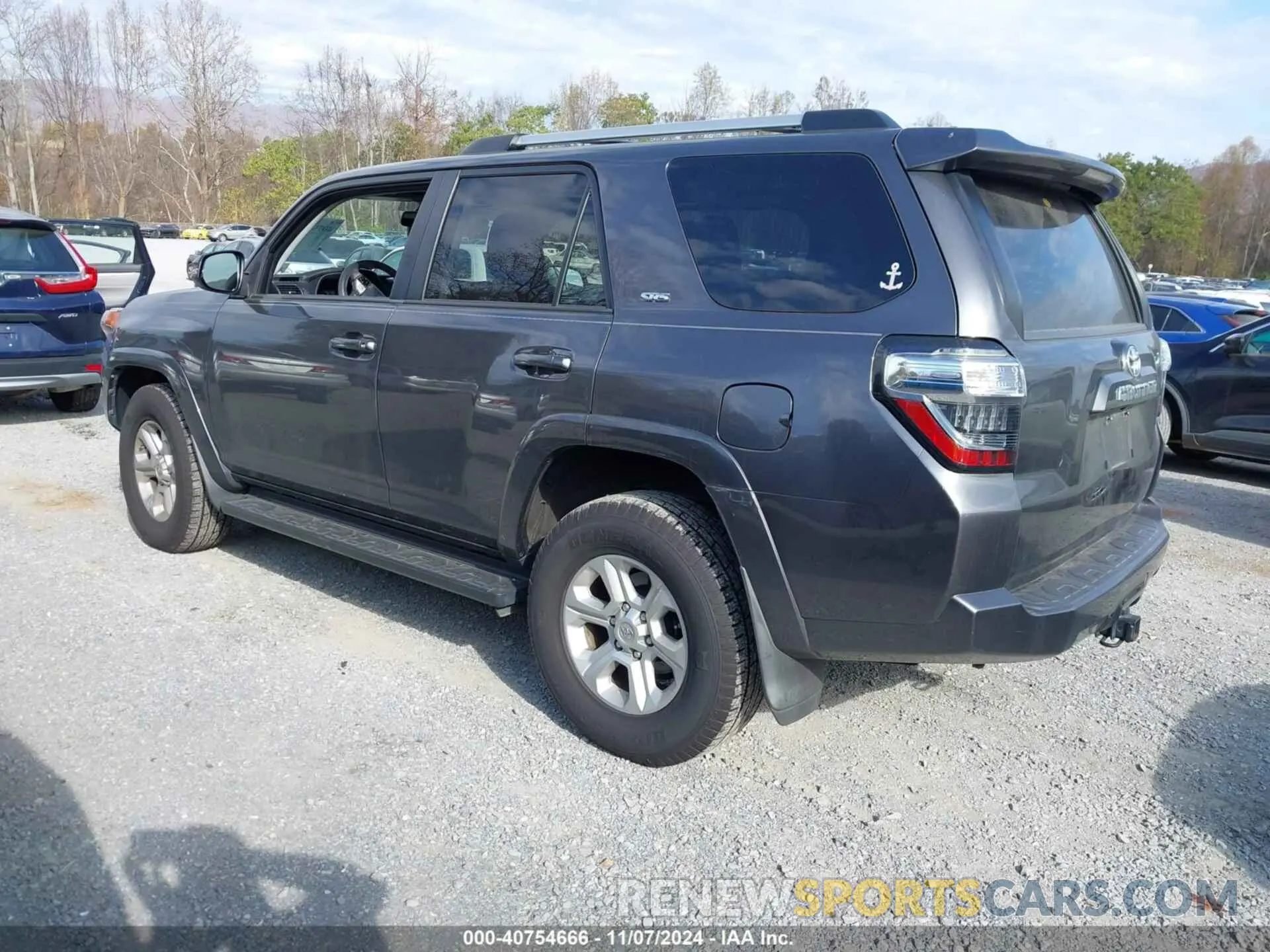 3 Photograph of a damaged car JTENU5JR6M5846545 TOYOTA 4RUNNER 2021