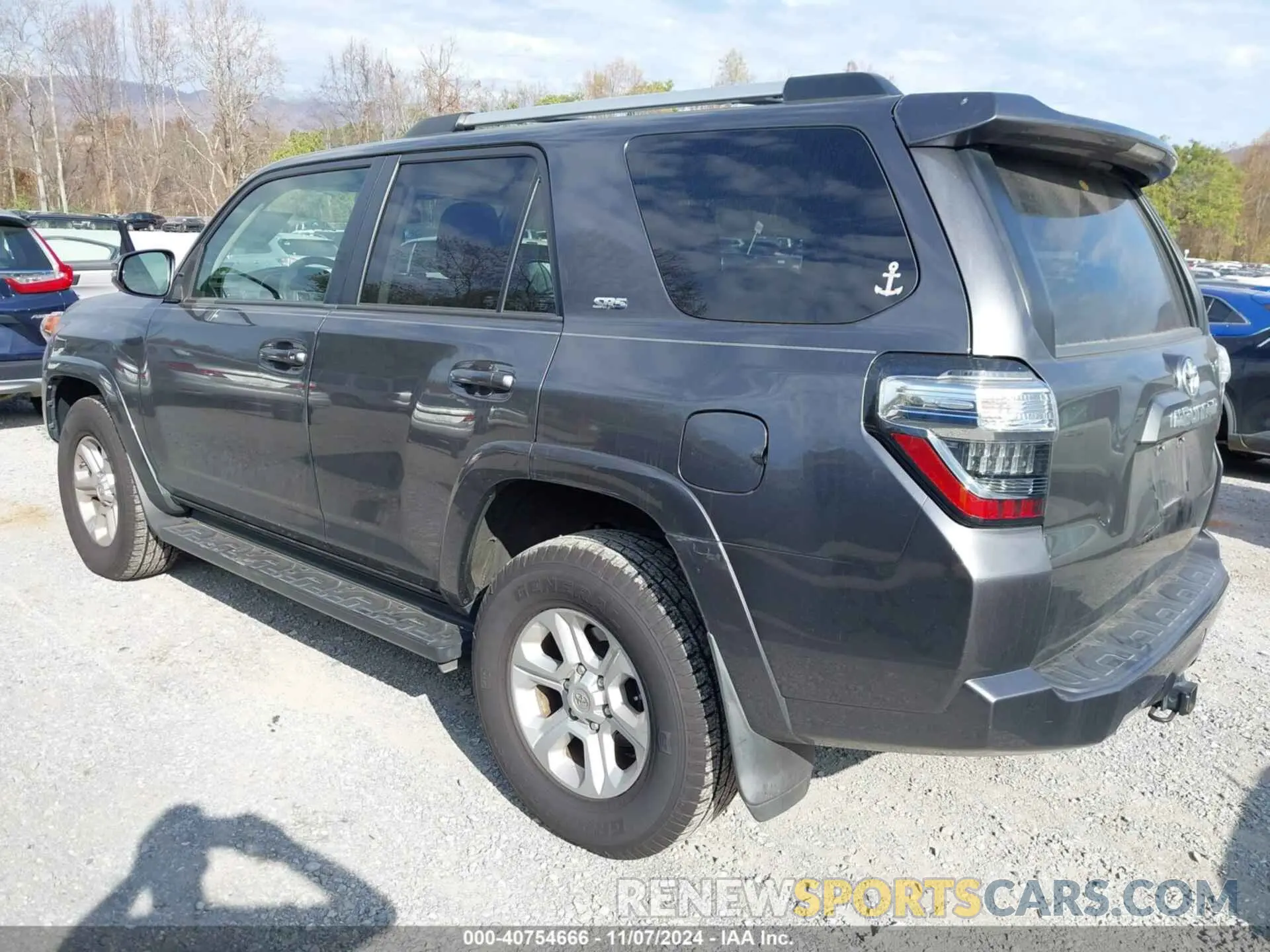 6 Photograph of a damaged car JTENU5JR6M5846545 TOYOTA 4RUNNER 2021