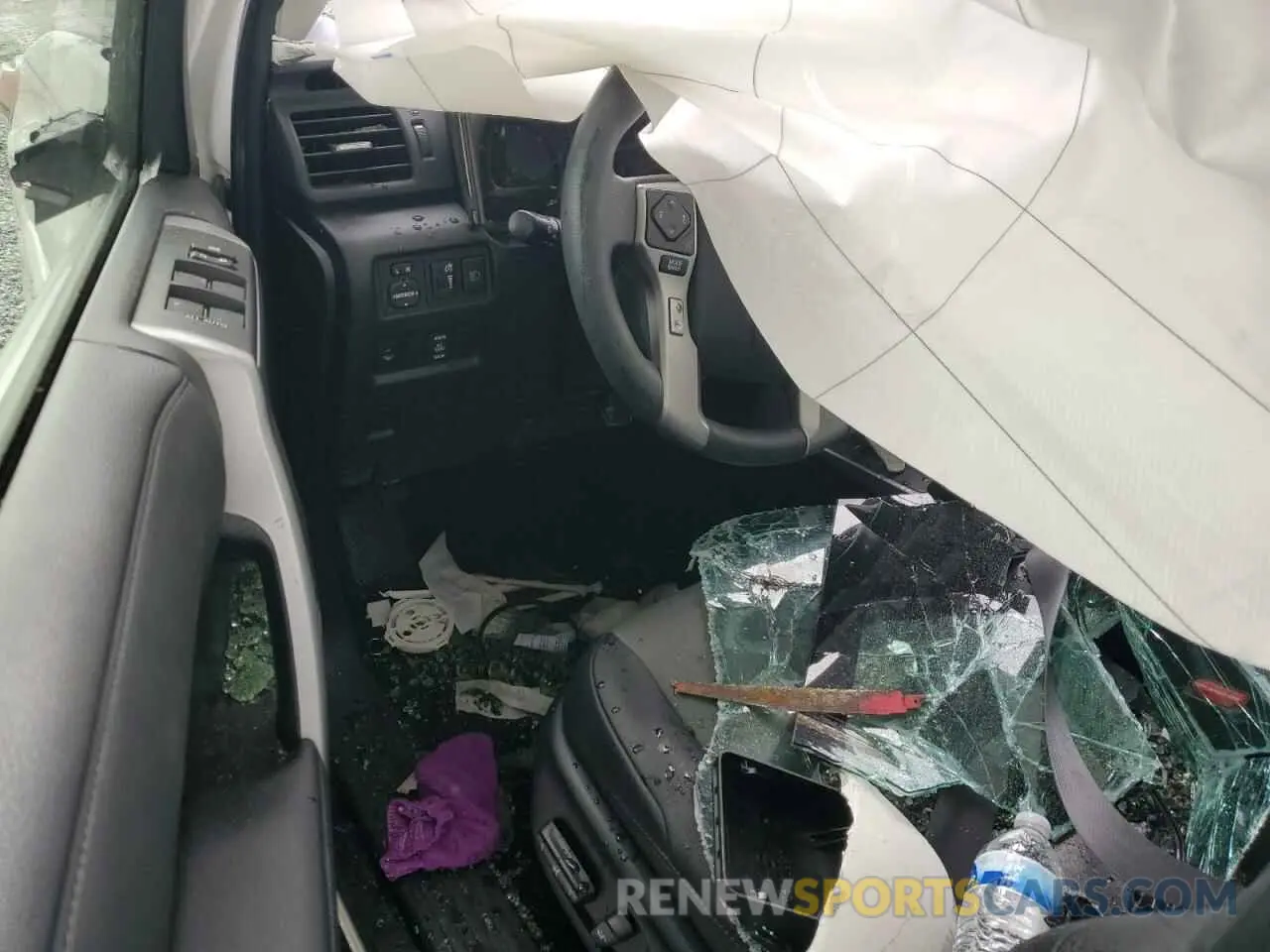 8 Photograph of a damaged car JTENU5JR6M5861045 TOYOTA 4RUNNER 2021