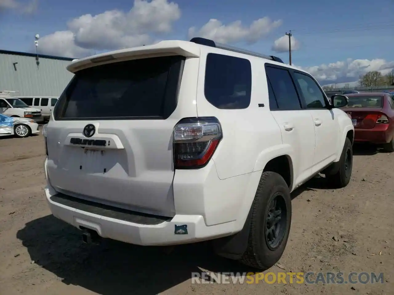 4 Photograph of a damaged car JTENU5JR6M5877682 TOYOTA 4RUNNER 2021