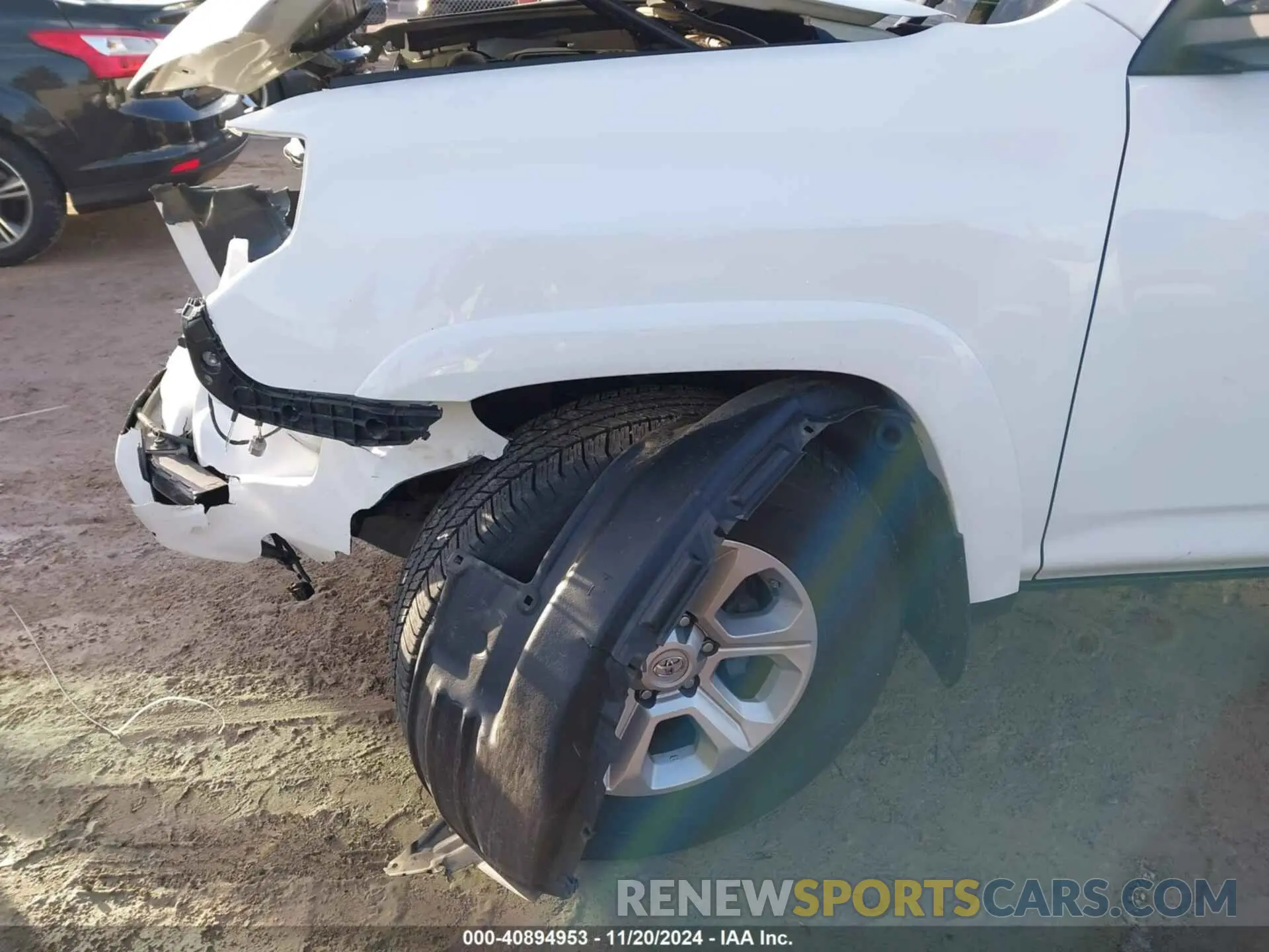 19 Photograph of a damaged car JTENU5JR6M5901494 TOYOTA 4RUNNER 2021