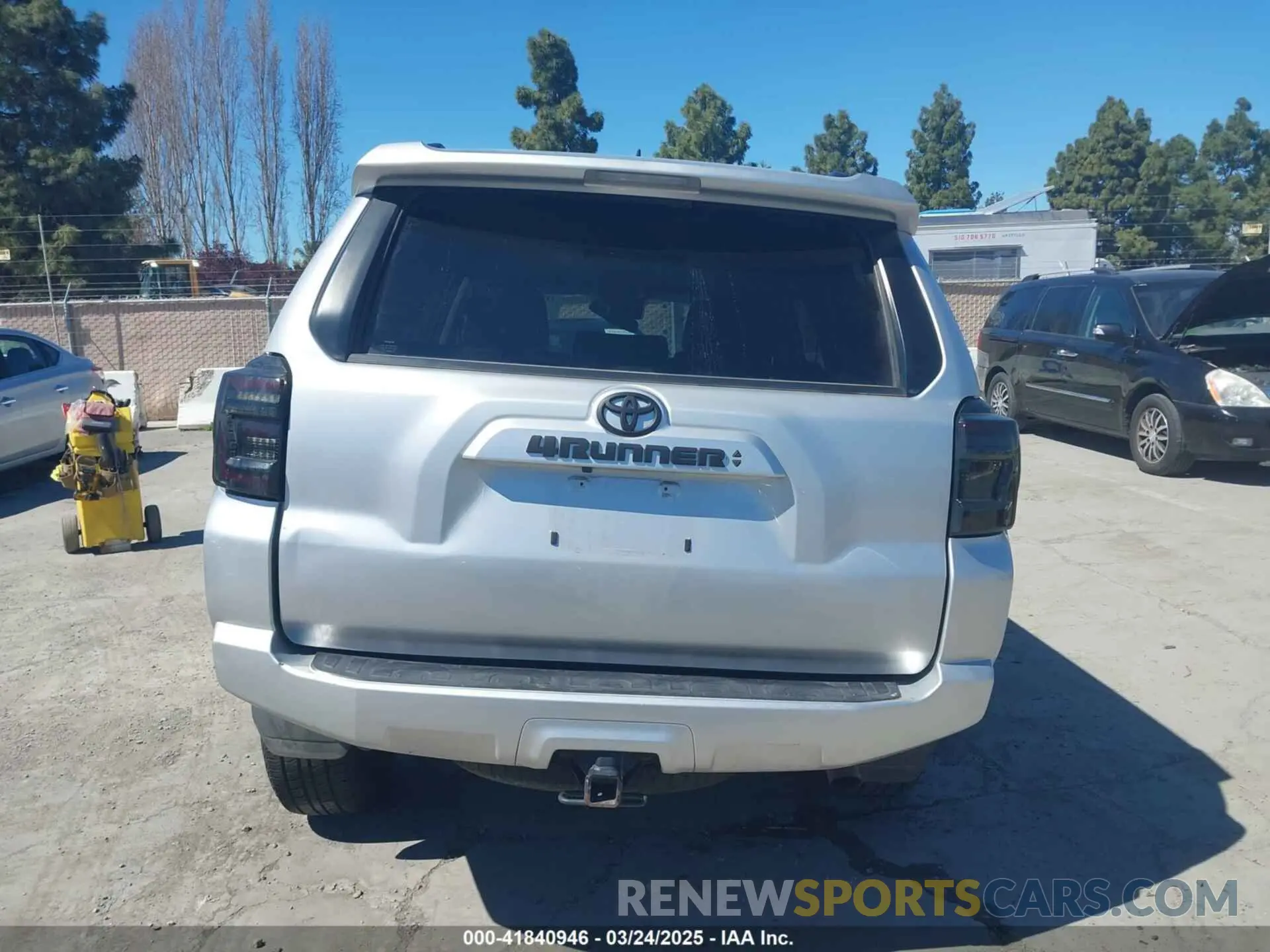 16 Photograph of a damaged car JTENU5JR6M5930932 TOYOTA 4RUNNER 2021