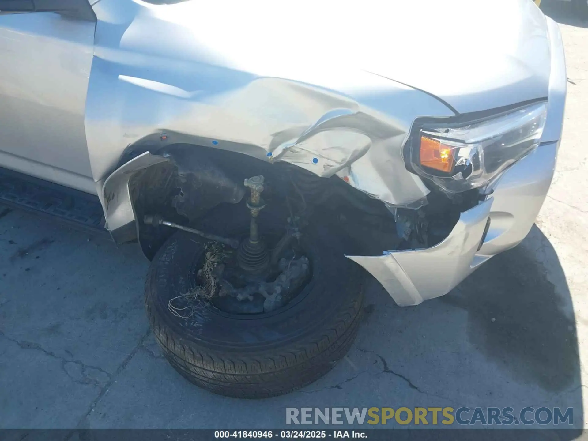 6 Photograph of a damaged car JTENU5JR6M5930932 TOYOTA 4RUNNER 2021