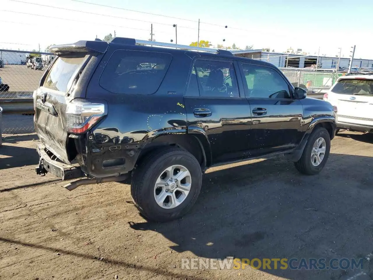 3 Photograph of a damaged car JTENU5JR7M5861233 TOYOTA 4RUNNER 2021
