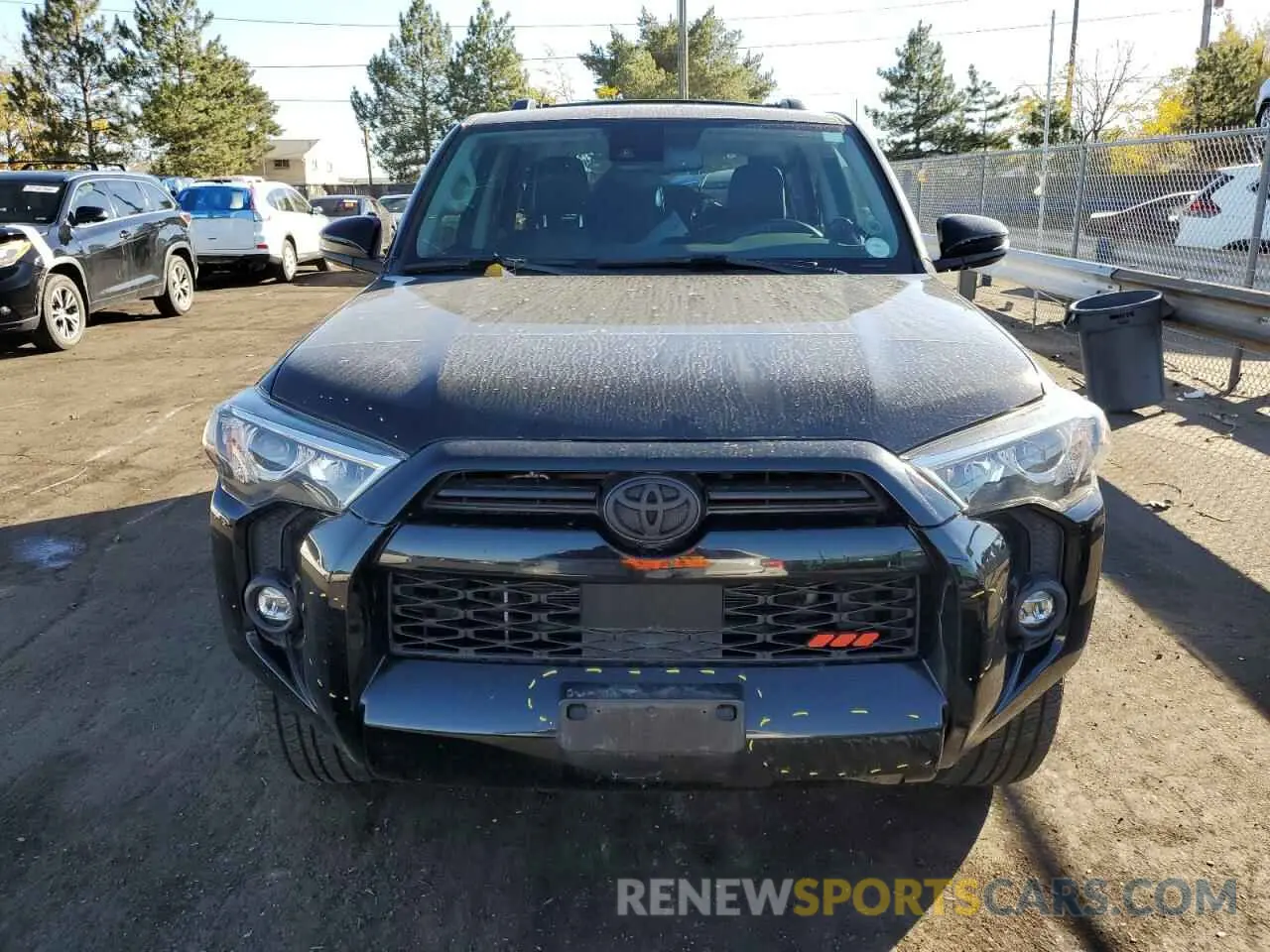 5 Photograph of a damaged car JTENU5JR7M5861233 TOYOTA 4RUNNER 2021