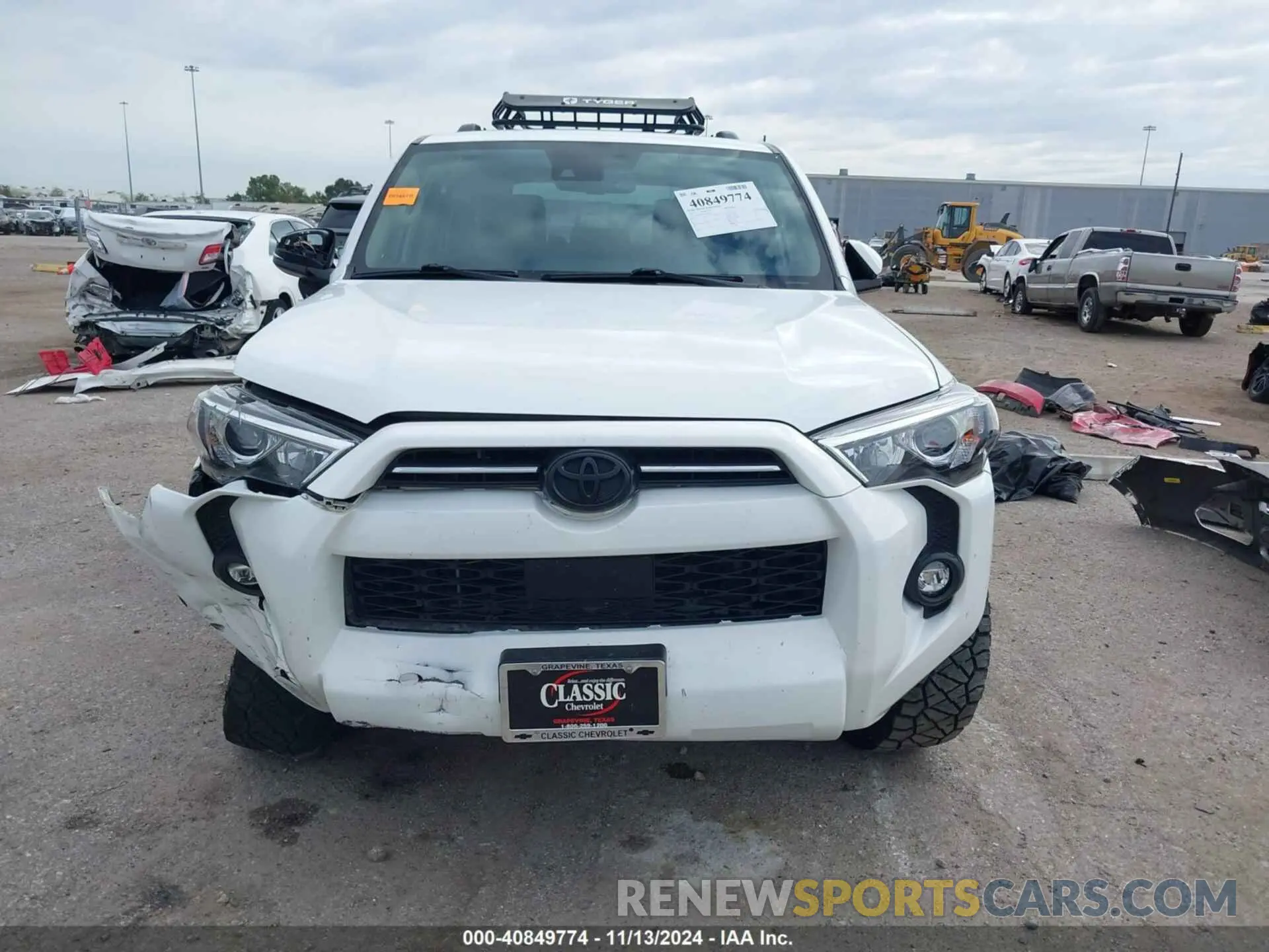 12 Photograph of a damaged car JTENU5JR7M5877853 TOYOTA 4RUNNER 2021