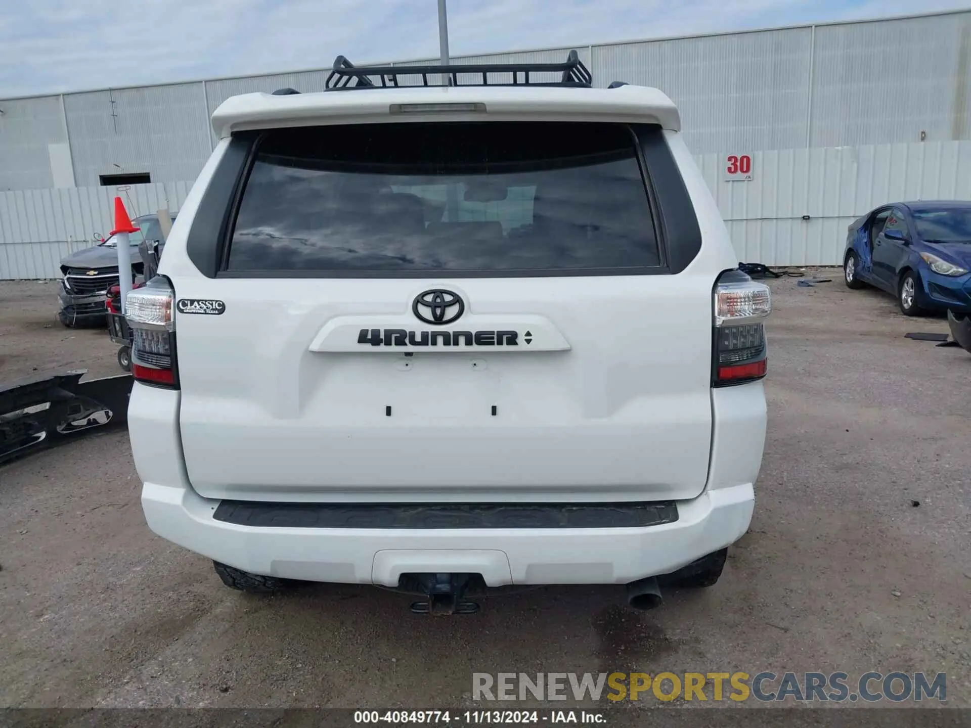 16 Photograph of a damaged car JTENU5JR7M5877853 TOYOTA 4RUNNER 2021
