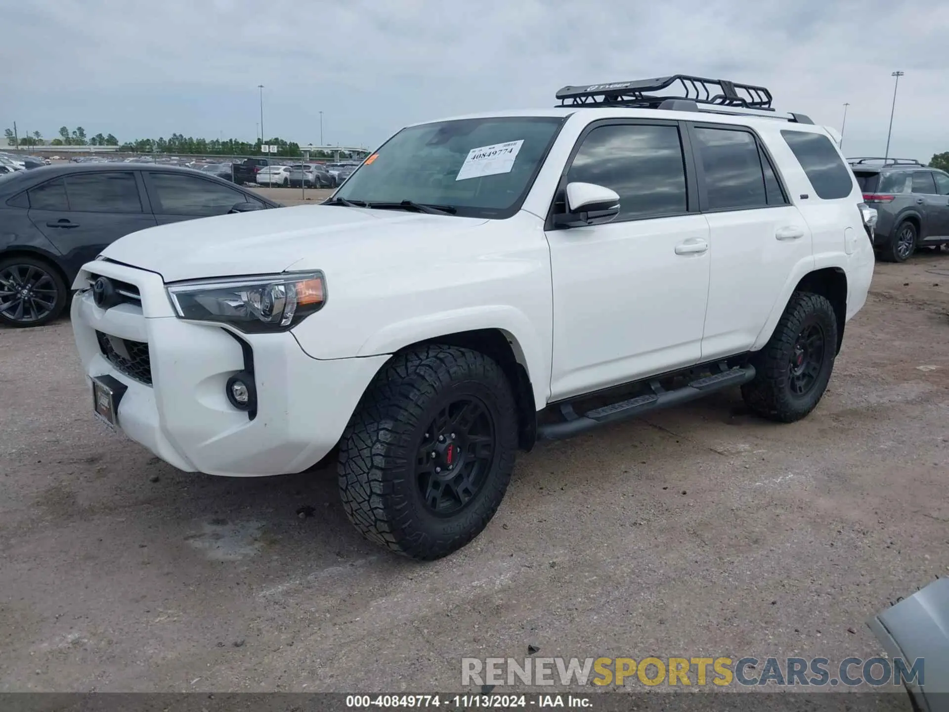 2 Photograph of a damaged car JTENU5JR7M5877853 TOYOTA 4RUNNER 2021