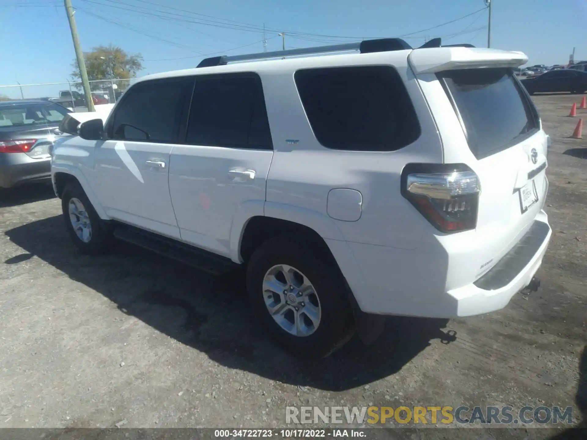 3 Photograph of a damaged car JTENU5JR7M5887153 TOYOTA 4RUNNER 2021