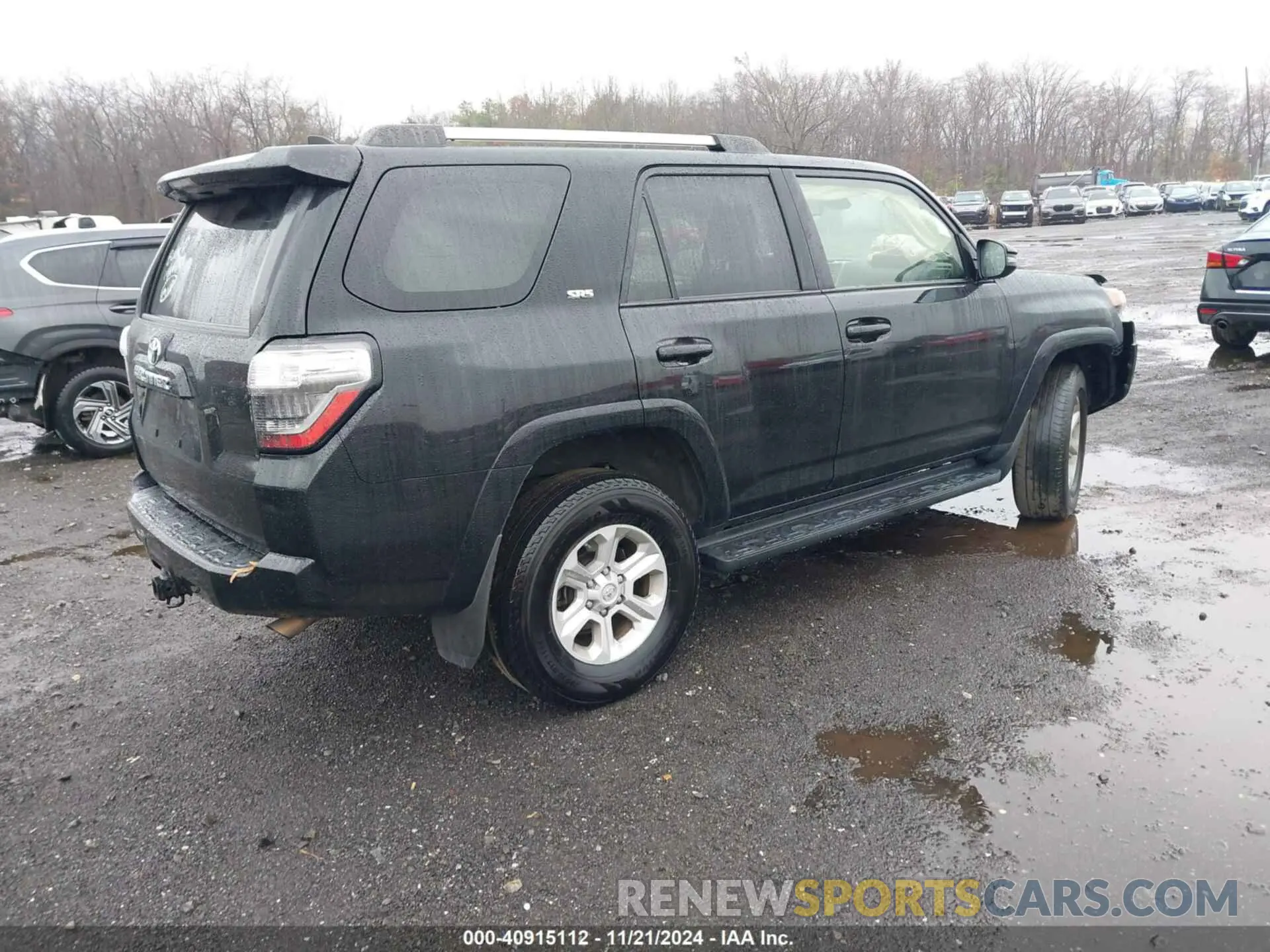 4 Photograph of a damaged car JTENU5JR7M5933452 TOYOTA 4RUNNER 2021