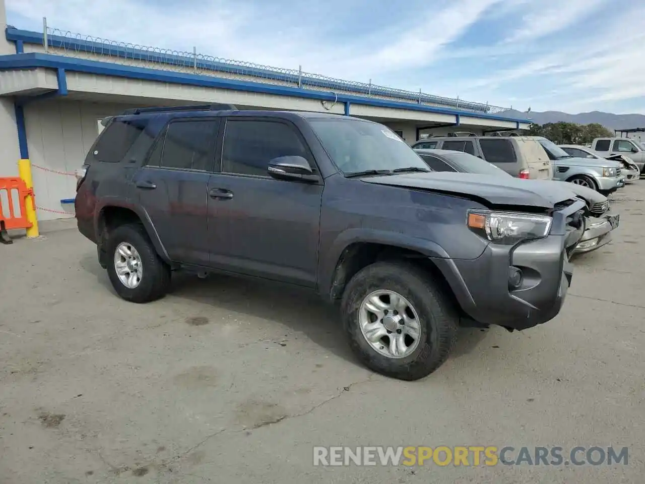 4 Photograph of a damaged car JTENU5JR8M5856414 TOYOTA 4RUNNER 2021