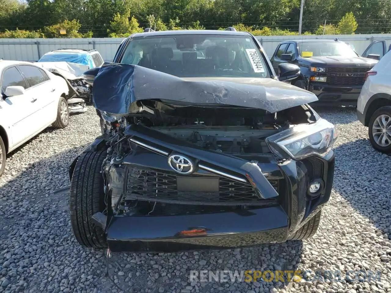 5 Photograph of a damaged car JTENU5JR8M5873357 TOYOTA 4RUNNER 2021
