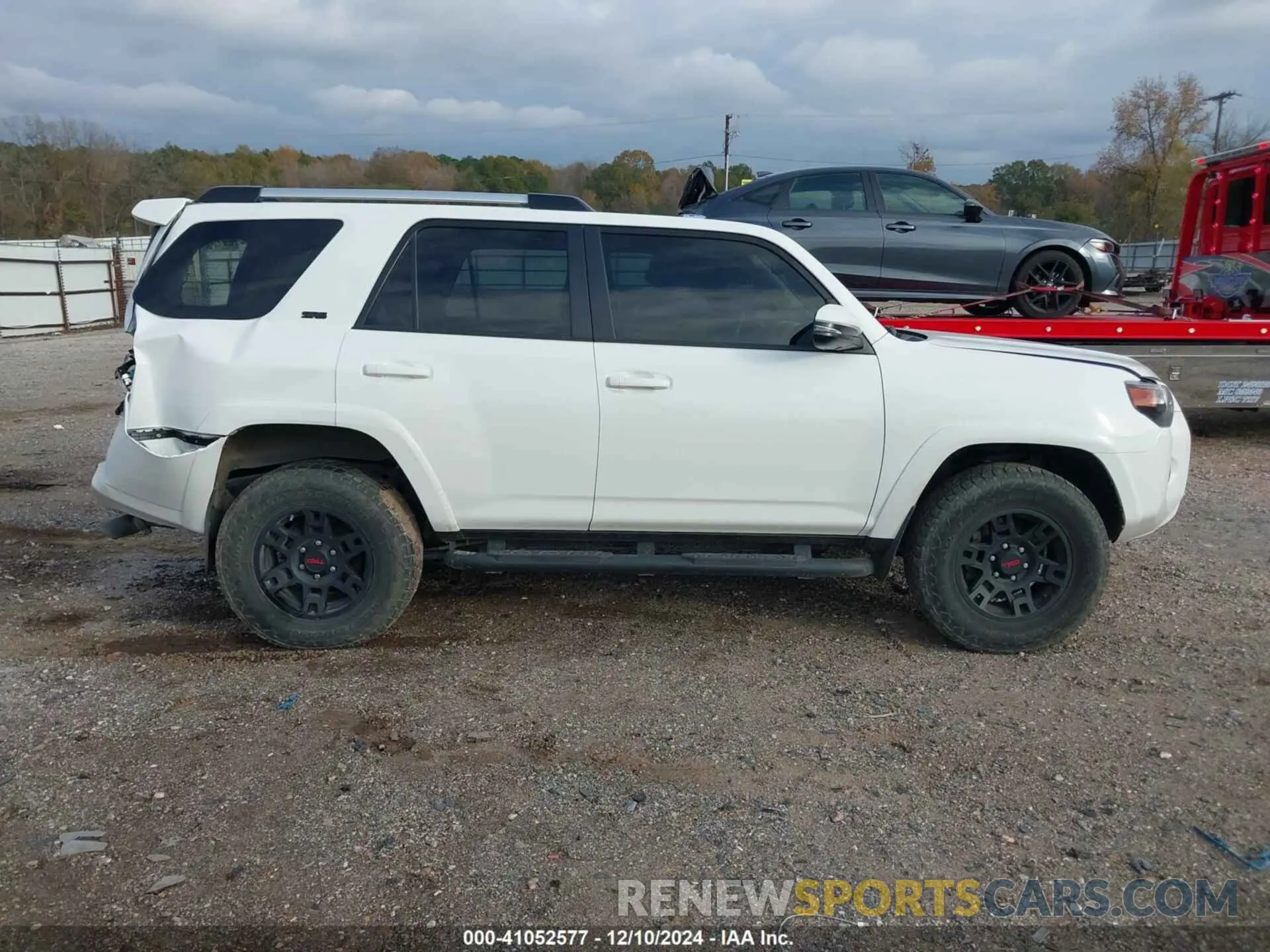 14 Photograph of a damaged car JTENU5JR8M5895911 TOYOTA 4RUNNER 2021