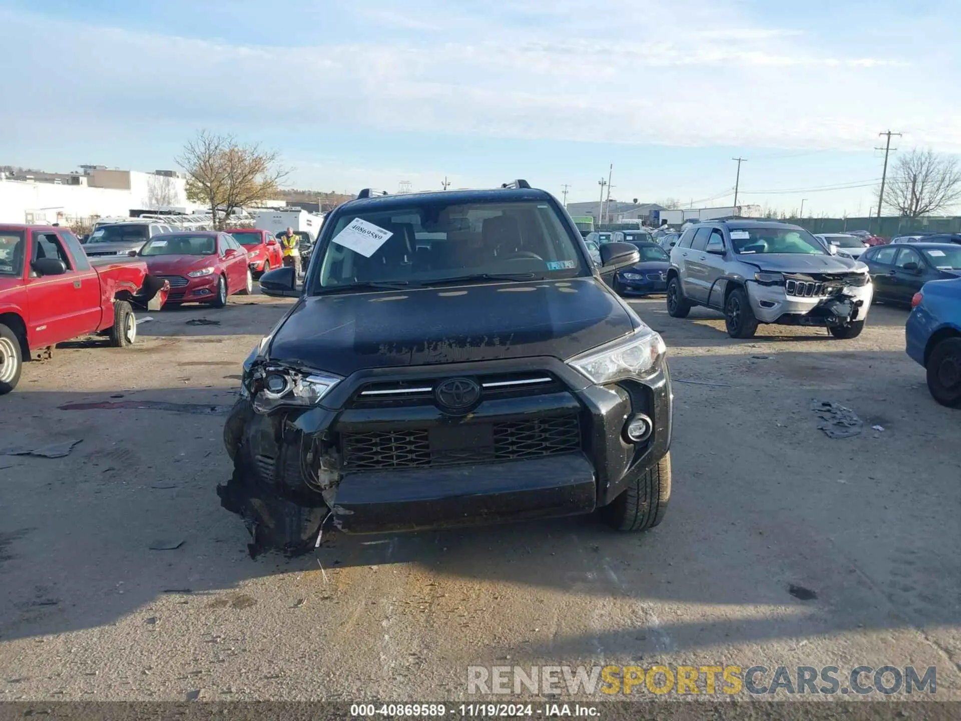 12 Photograph of a damaged car JTENU5JR8M5908270 TOYOTA 4RUNNER 2021