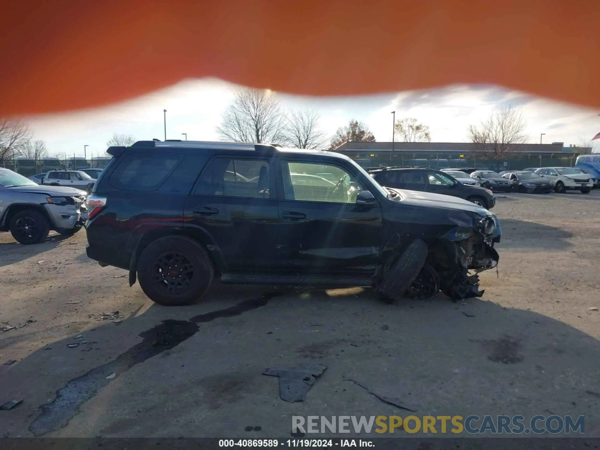 13 Photograph of a damaged car JTENU5JR8M5908270 TOYOTA 4RUNNER 2021