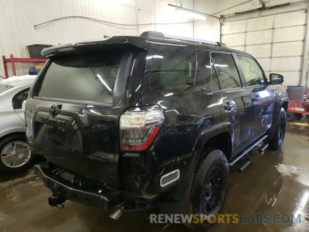 4 Photograph of a damaged car JTENU5JR8M5948610 TOYOTA 4RUNNER 2021