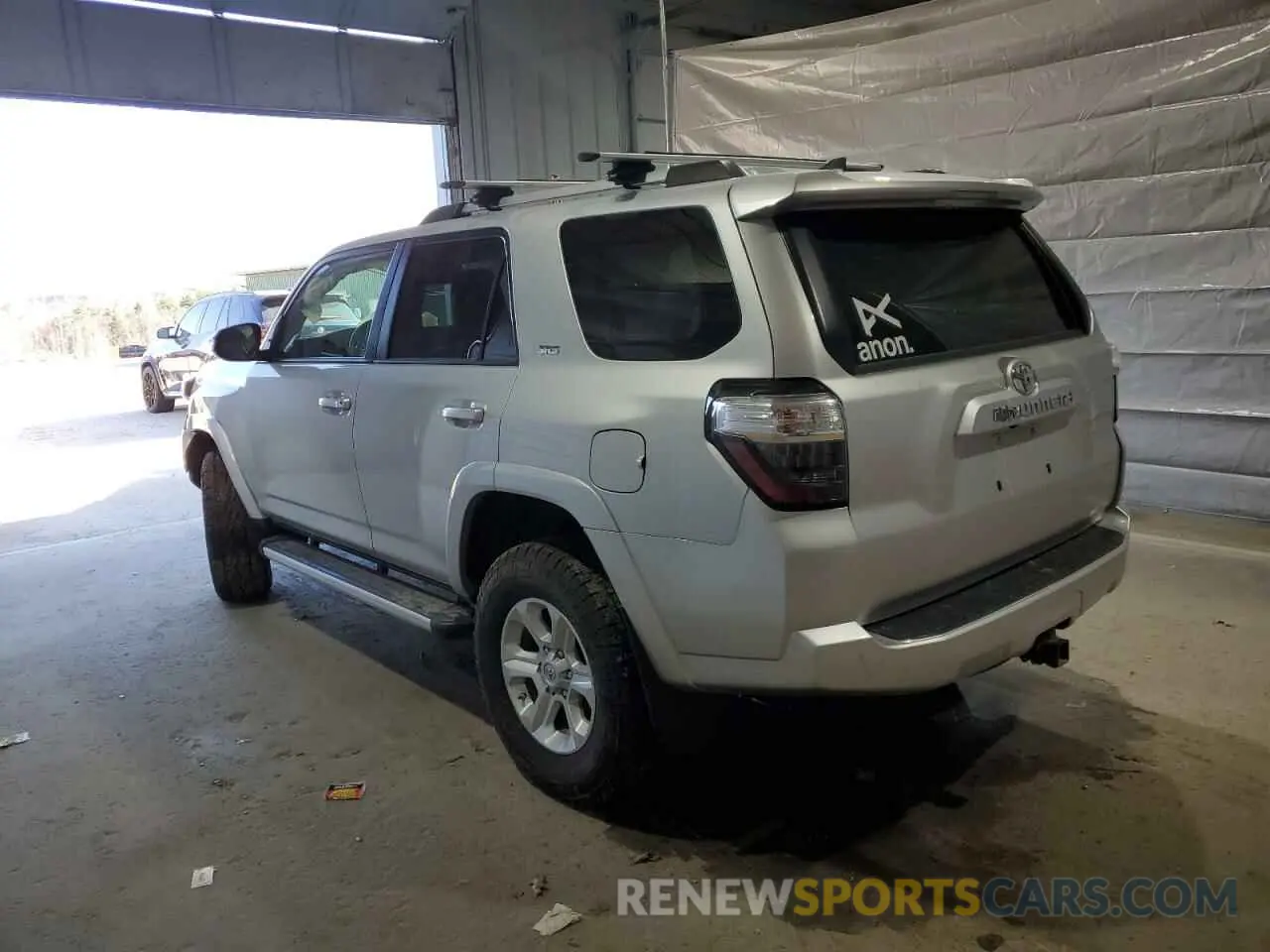 2 Photograph of a damaged car JTENU5JR9M5838293 TOYOTA 4RUNNER 2021