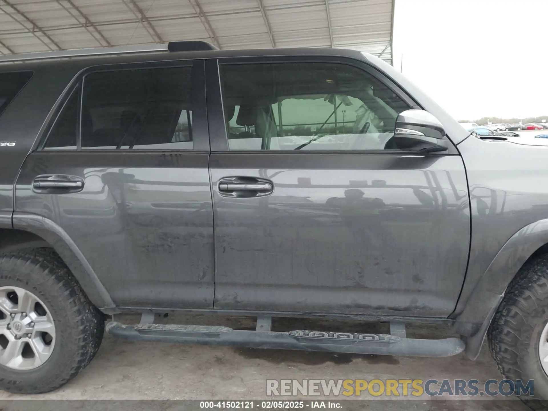 13 Photograph of a damaged car JTENU5JR9M5854073 TOYOTA 4RUNNER 2021