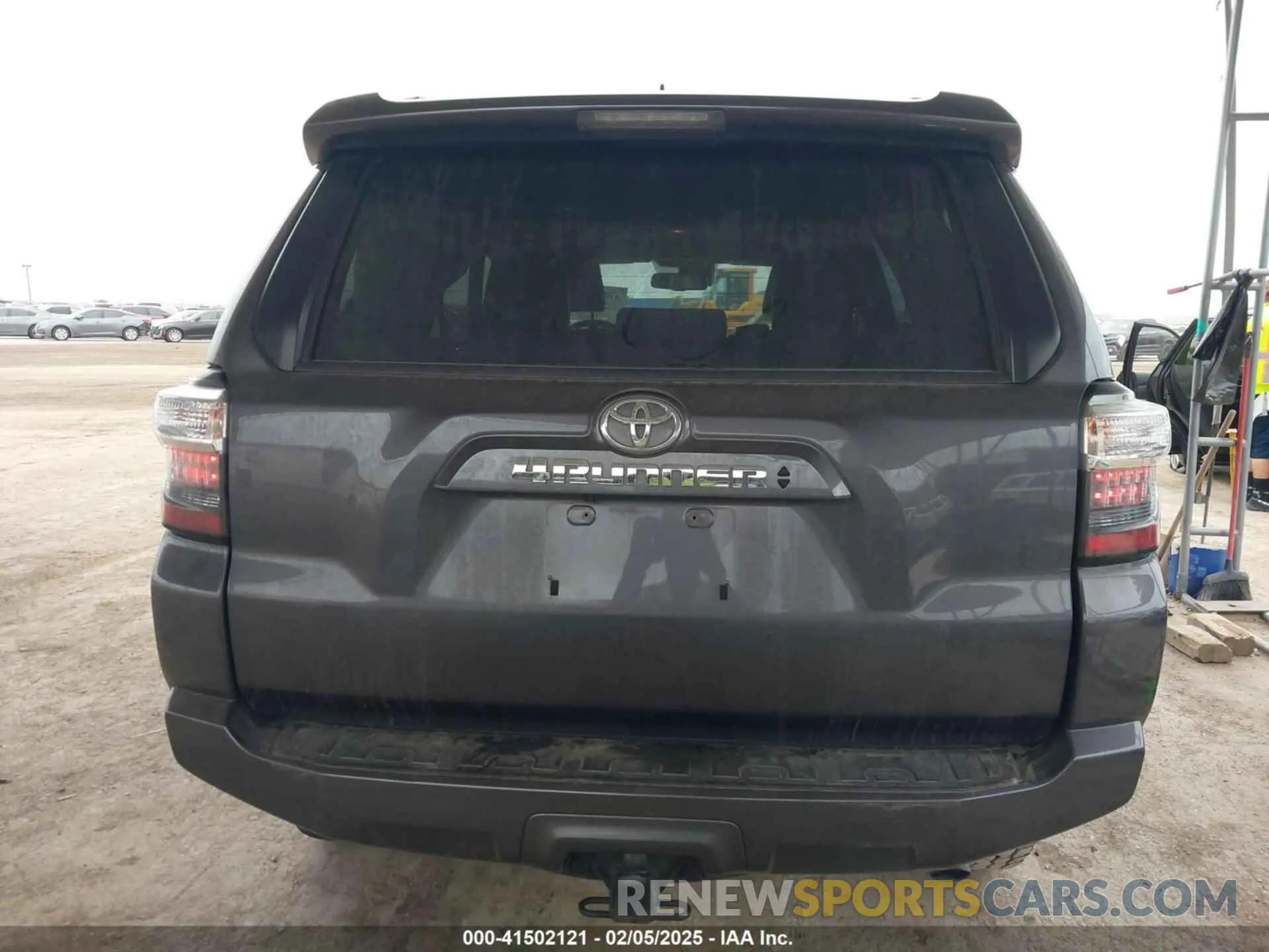 16 Photograph of a damaged car JTENU5JR9M5854073 TOYOTA 4RUNNER 2021