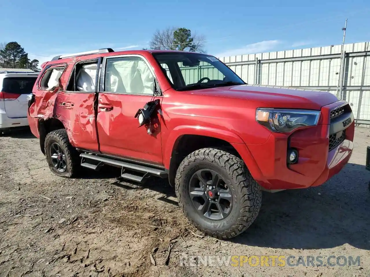 4 Photograph of a damaged car JTENU5JR9M5865462 TOYOTA 4RUNNER 2021