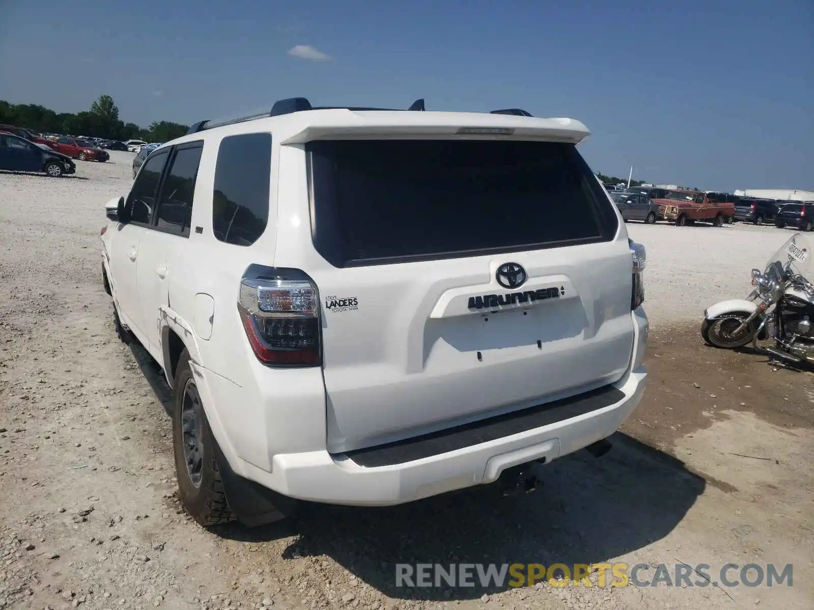 3 Photograph of a damaged car JTENU5JR9M5892368 TOYOTA 4RUNNER 2021