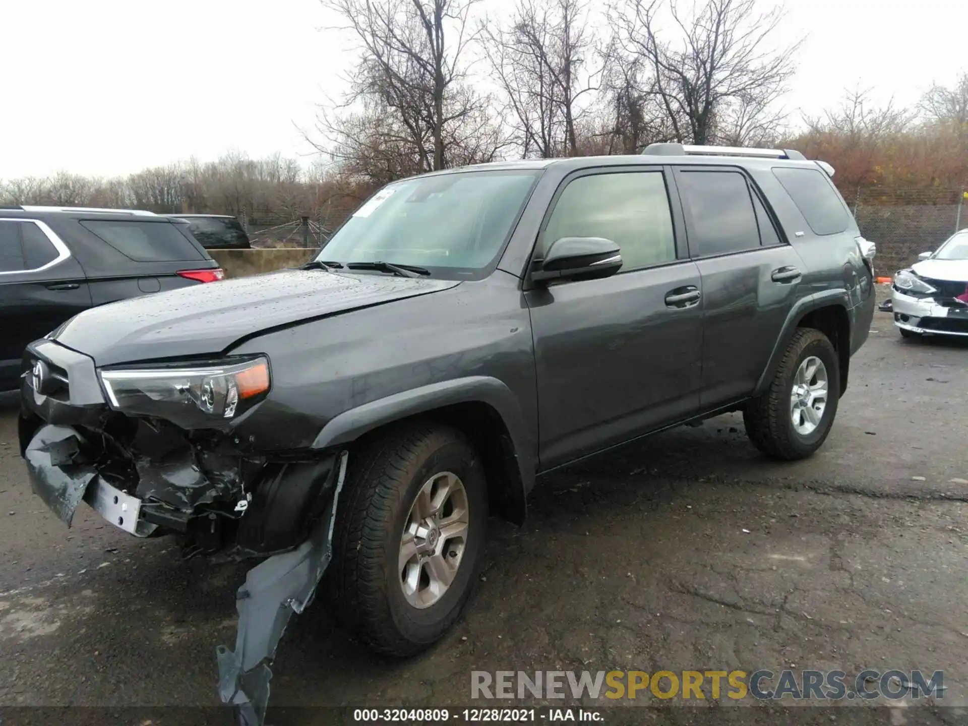 2 Photograph of a damaged car JTENU5JR9M5927779 TOYOTA 4RUNNER 2021