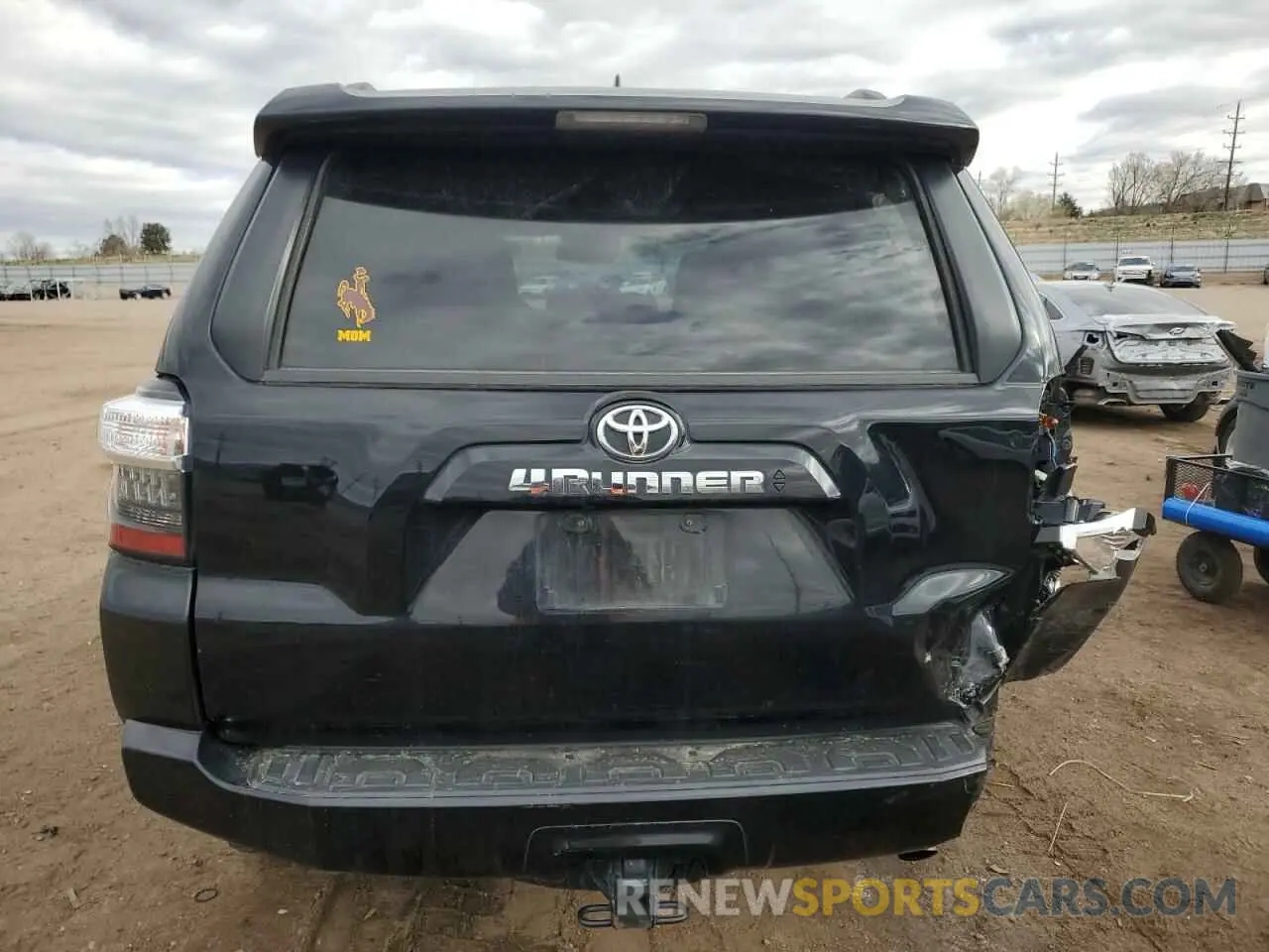 6 Photograph of a damaged car JTENU5JRXM5872470 TOYOTA 4RUNNER 2021