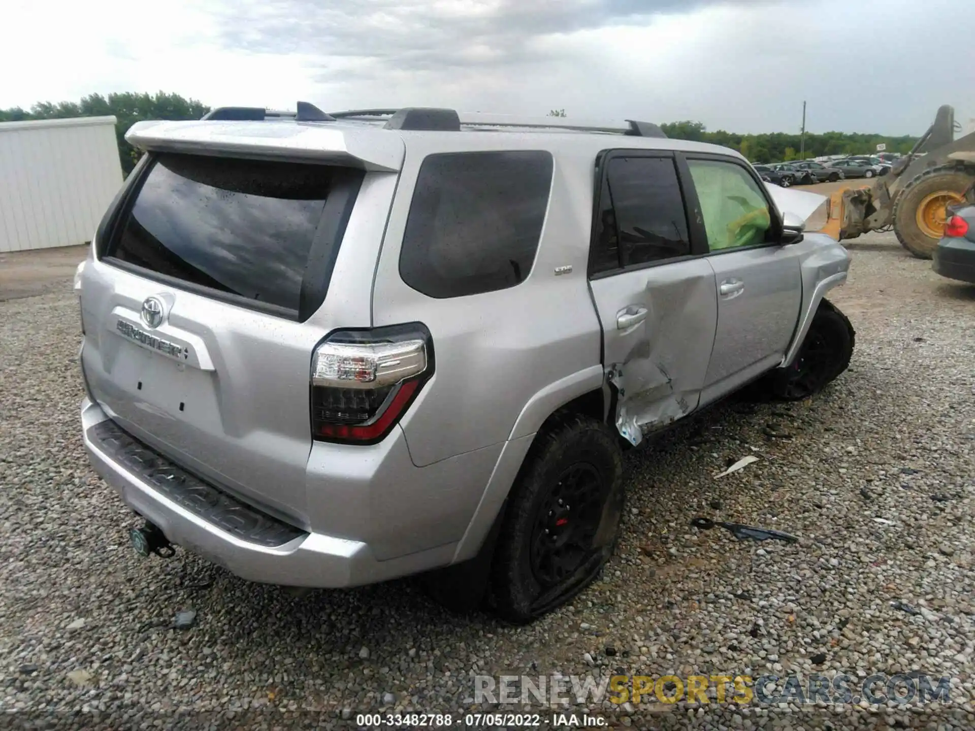 4 Photograph of a damaged car JTENU5JRXM5965604 TOYOTA 4RUNNER 2021