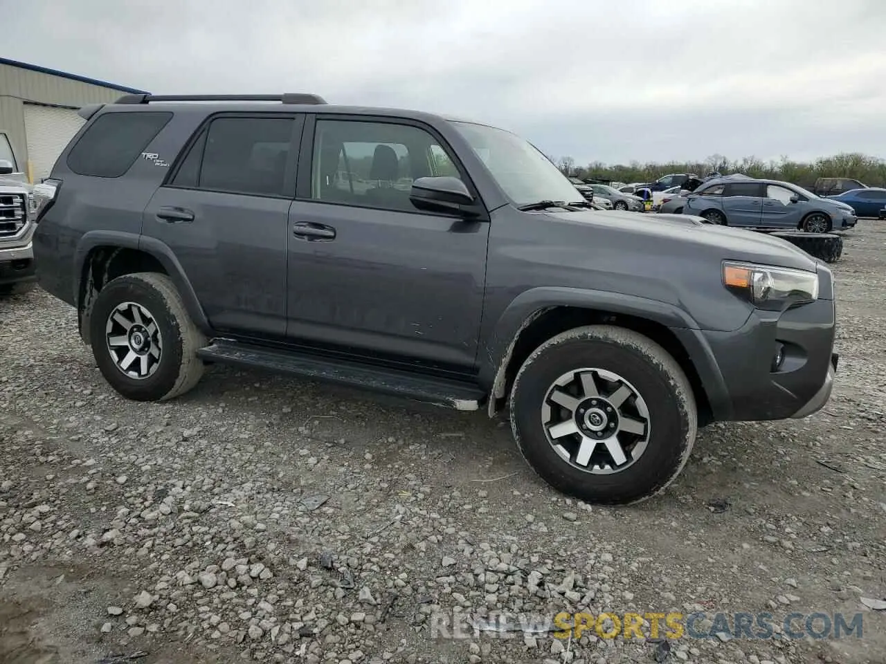 4 Photograph of a damaged car JTEPU5JR0M5928702 TOYOTA 4RUNNER 2021