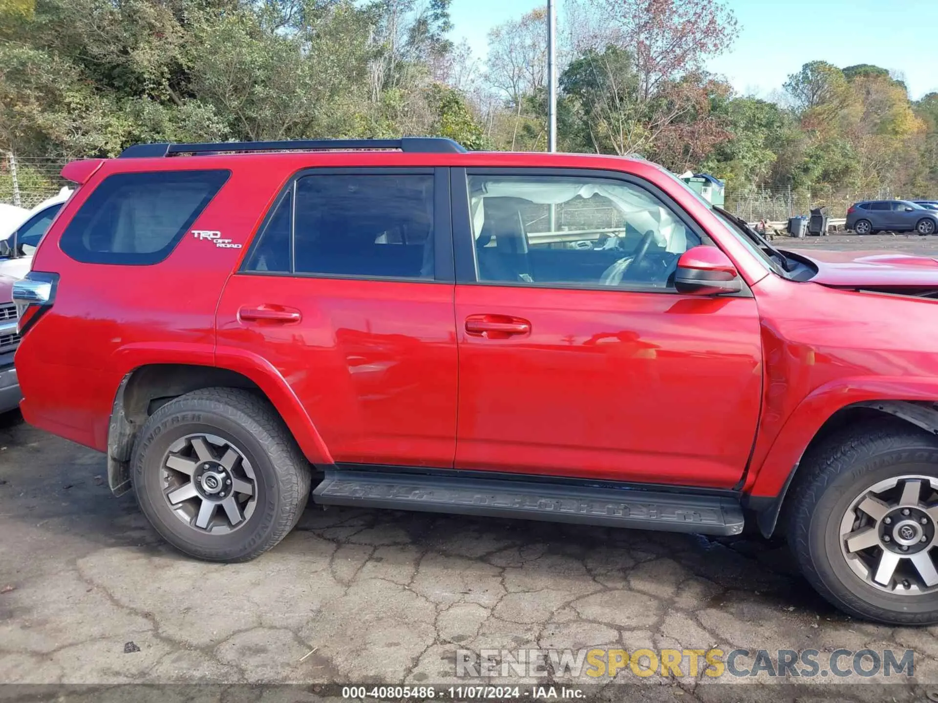13 Photograph of a damaged car JTEPU5JR0M5929414 TOYOTA 4RUNNER 2021